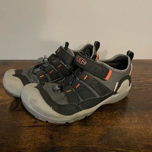 Keen boys shoes